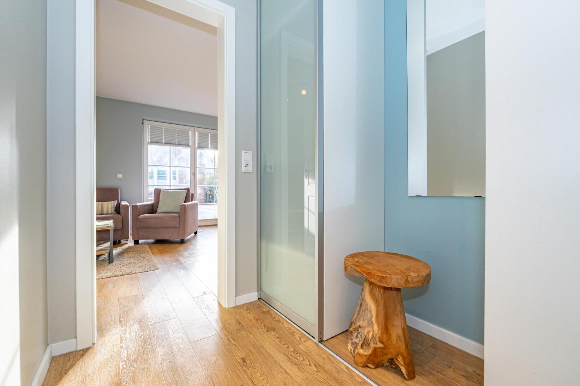 Ebbe No 2 Apartment